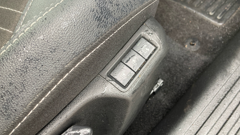 Vauxhall Mokka 115kW Ultimate 54kWh 5dr Auto Electric Hatchback